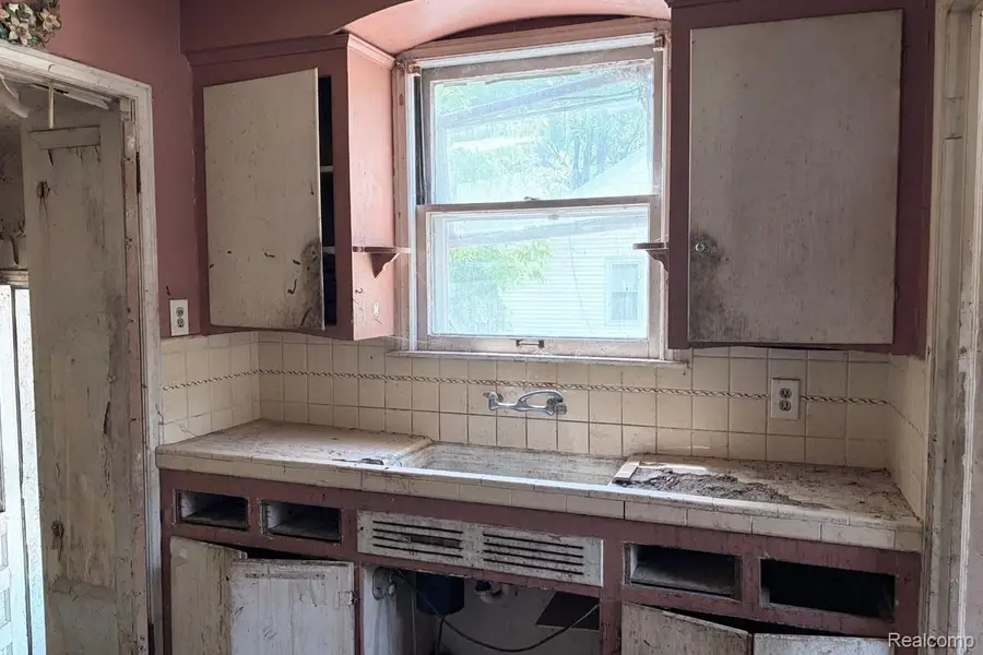 13536 Ashton Road, Detroit, MI 48223 - #2