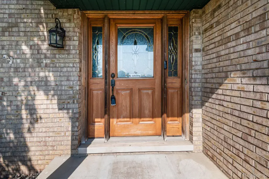 50583 Pembroke Drive, Chesterfield, MI 48047 - #3