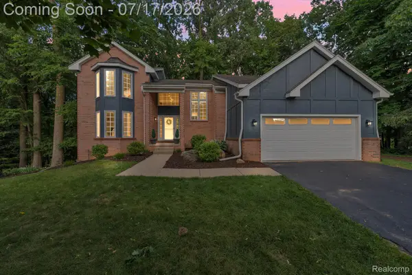 6081 Beachwood Drive, WestBloomfield, MI 48324