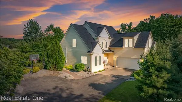 9210 Hickory Ridge Road, Holly, MI 48442