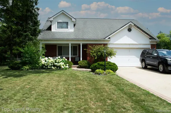 36218 Paddock Drive, ClintonTownship, MI 48035