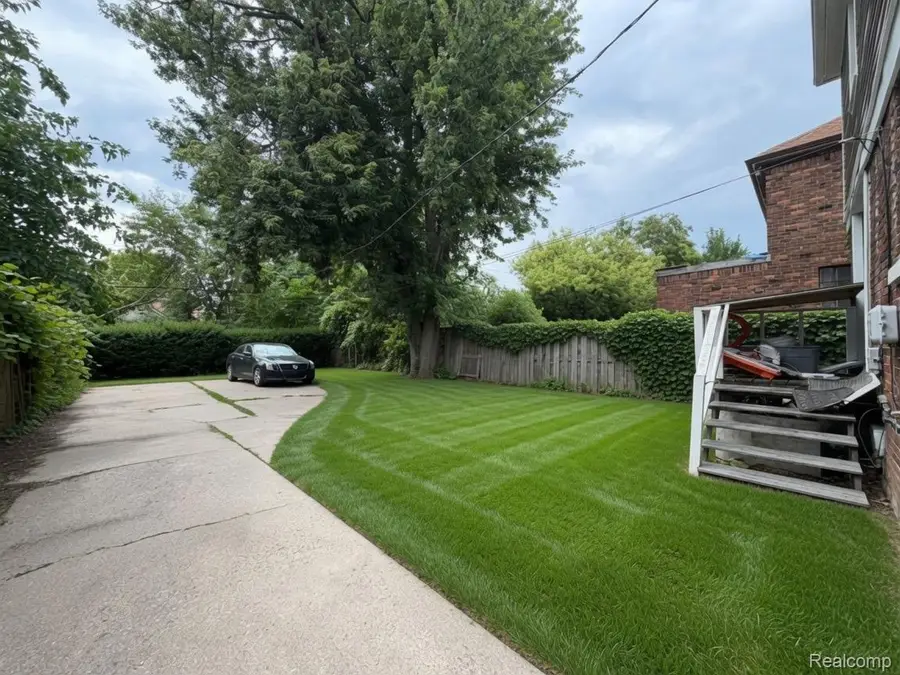 9161 Lakepointe Street, Detroit, MI 48224 - #3