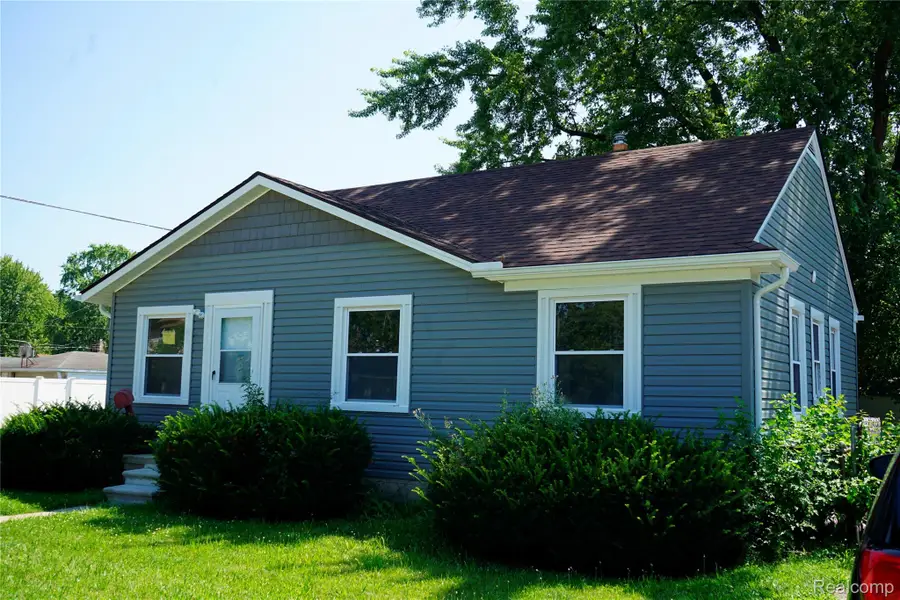 17205 Anne Avenue, Allen Park, MI 48101 - #2