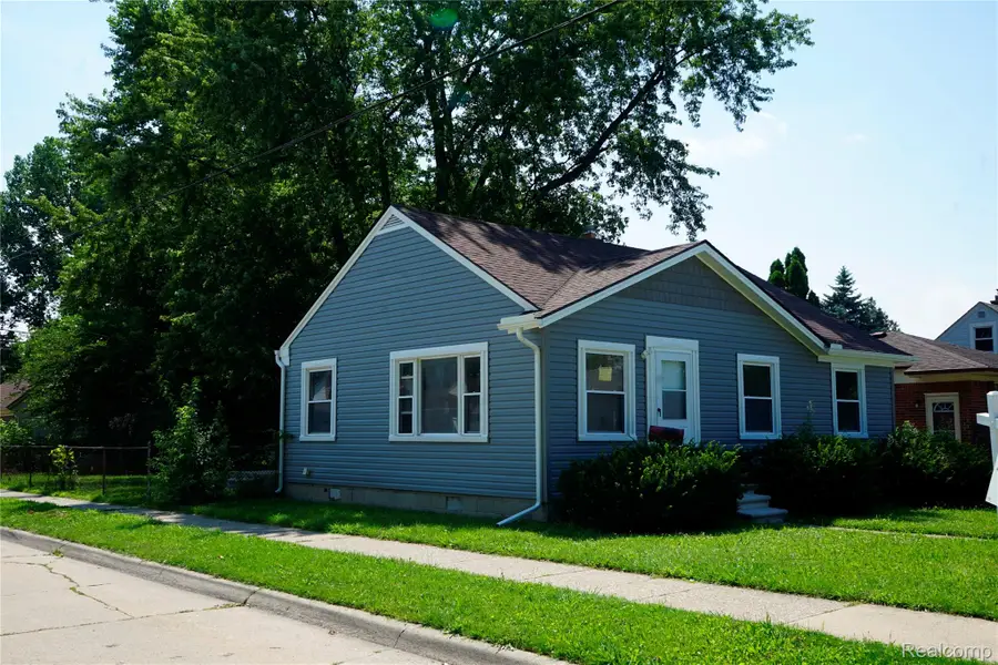 17205 Anne Avenue, Allen Park, MI 48101 - #3