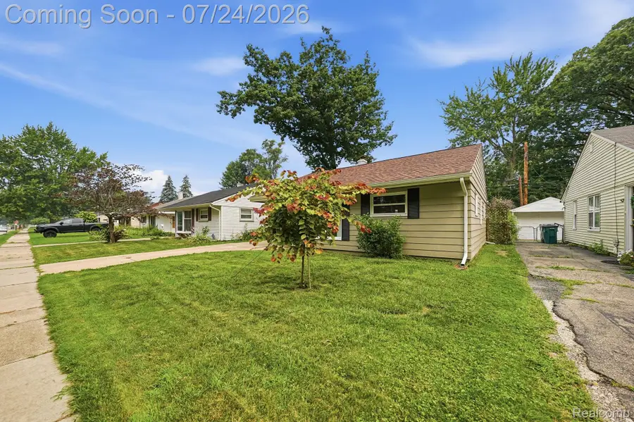 752 W Mapledale Avenue, Hazel Park, MI 48030 - #2
