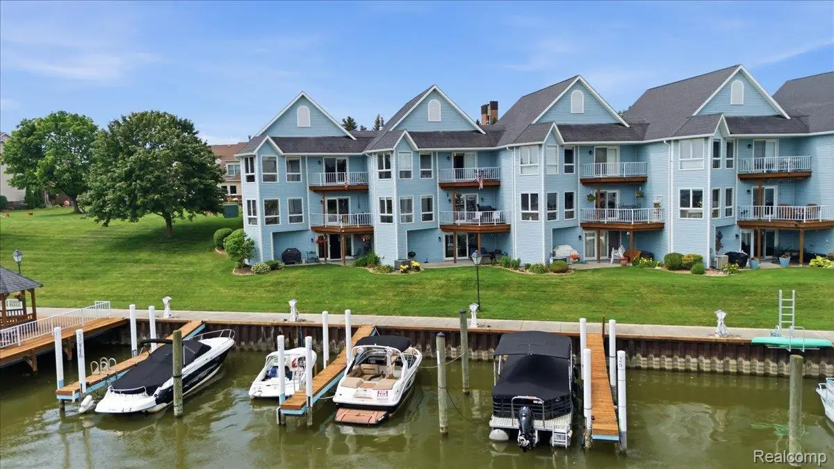 827 N Pointe, Port Huron, MI 48060 - #1