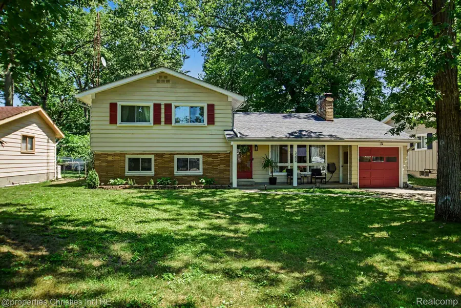 3304 Riverside Drive, Port Huron, MI 48060 - #2