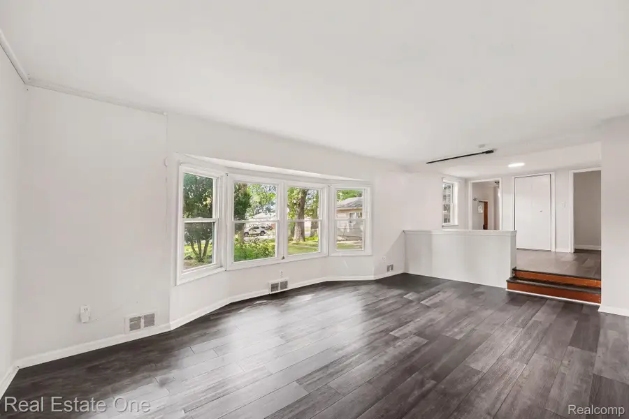 4229 Dolores Avenue, Warren, MI 48091 - #3