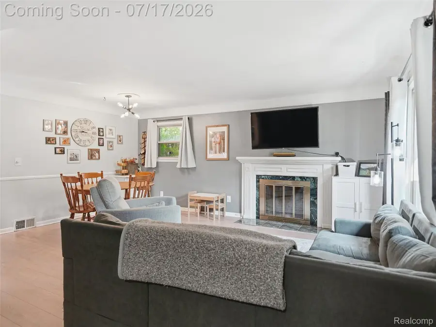 21920 Mauer Street, Saint Clair Shores, MI 48080 - #2