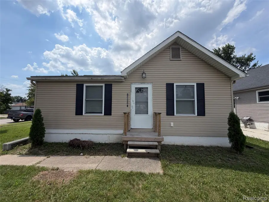 19820 E 14 Mile Road, Roseville, MI 48066 - #2