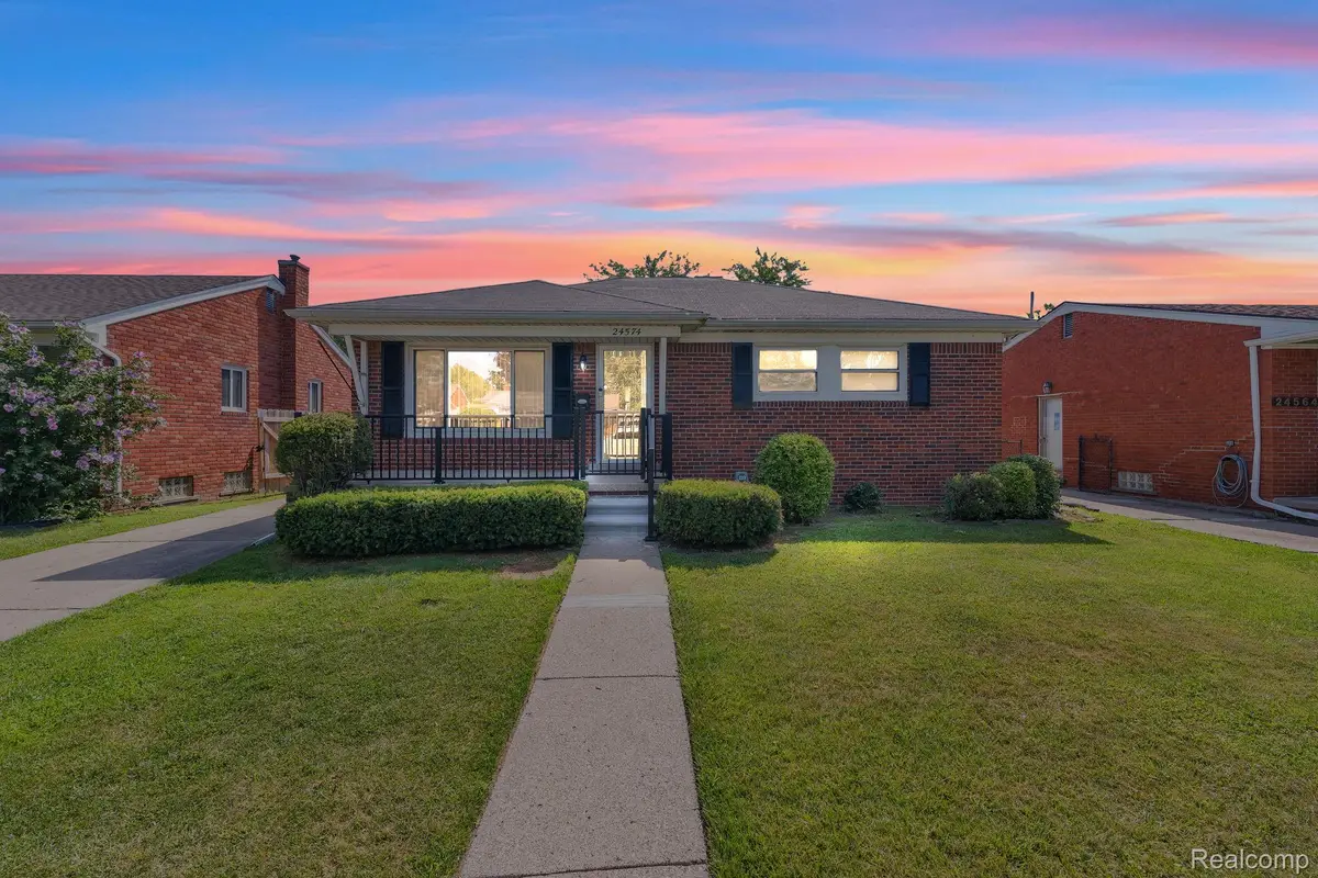 24574 Mabray Avenue, Eastpointe, MI 48021 - #1