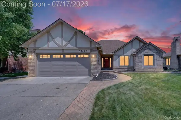 43798 Columbia Drive, ClintonTownship, MI 48038