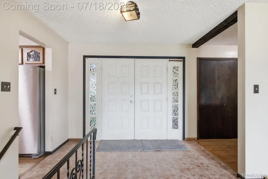 2726 Bay Drive, West Bloomfield, MI 48324 - #2