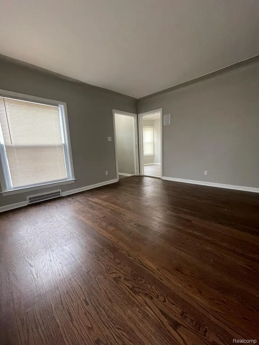 16191 Strathmoor Street, Detroit, MI 48235 - #3