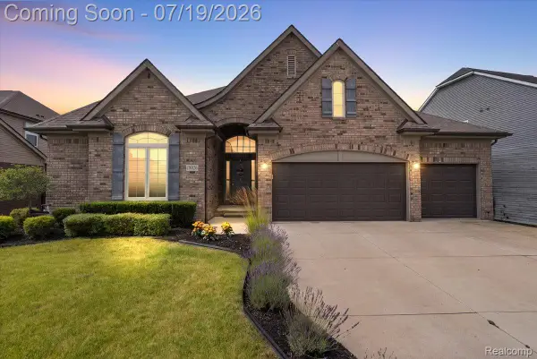 18026 Player Dr Drive, Macomb, MI 48042