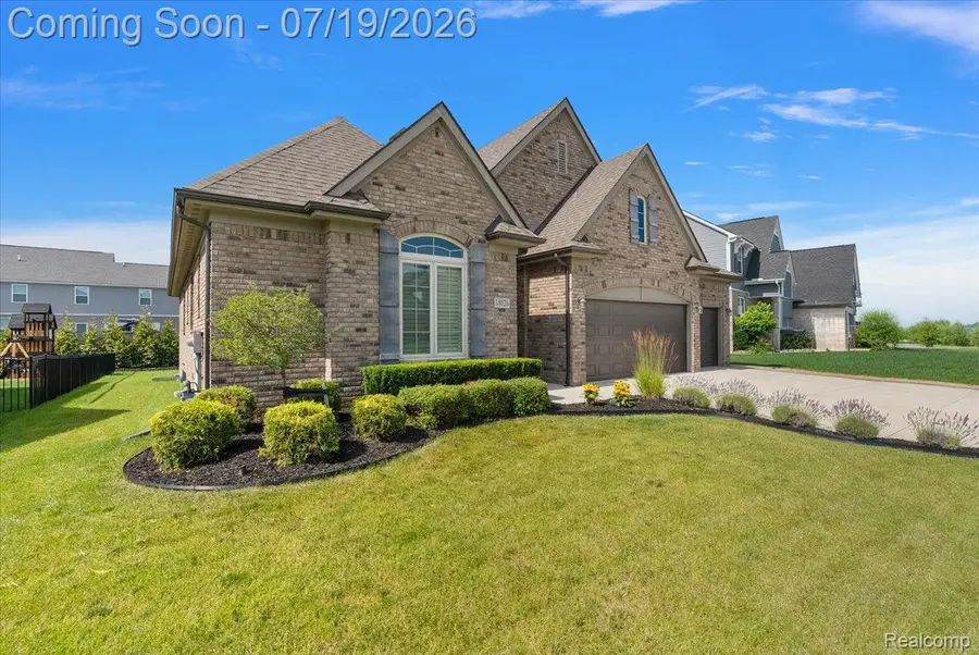 18026 Player Dr Drive, Macomb, MI 48042 - #2