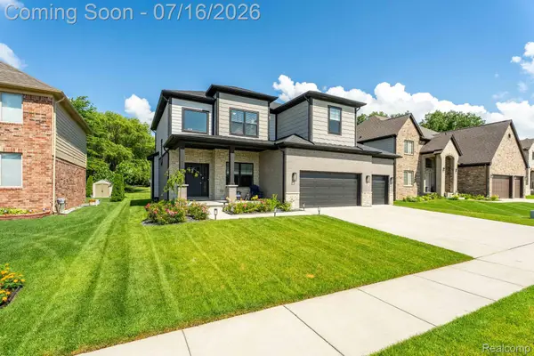50226 Kapalua Drive, Macomb, MI 48042