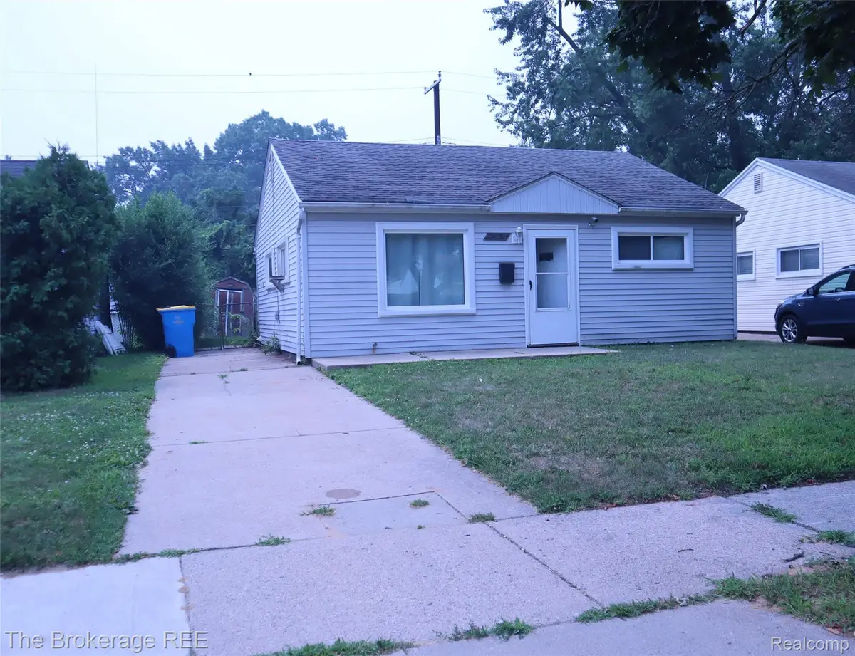34861 John Street, Wayne, MI 48184 - #1