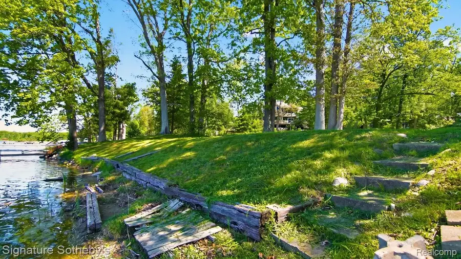 9485 Lakeview Drive, Pinckney, MI 48169 - #3