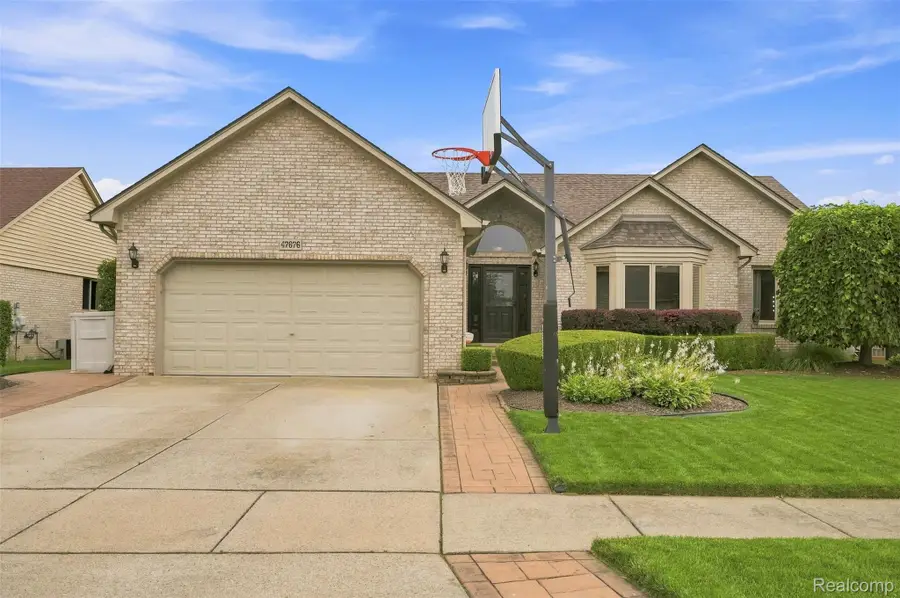 47676 Sandy Ridge Drive, Macomb, MI 48044 - #3