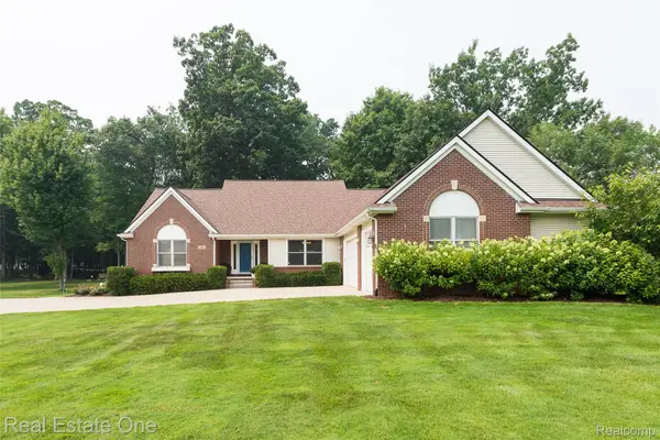 28625 Coyote Court, NewHudson, MI 48165
