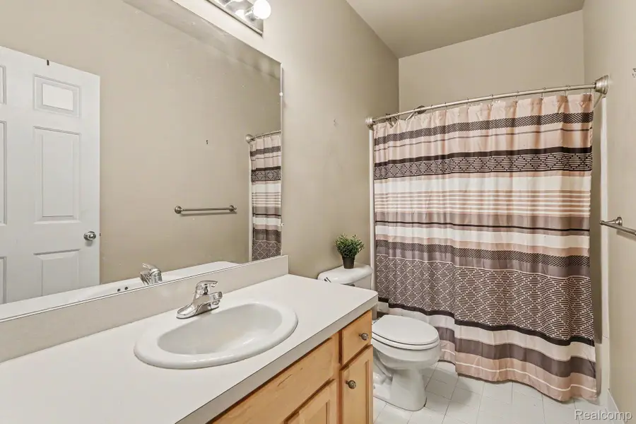 40489 Bay Harbor Lane, Canton, MI 48188 - #3