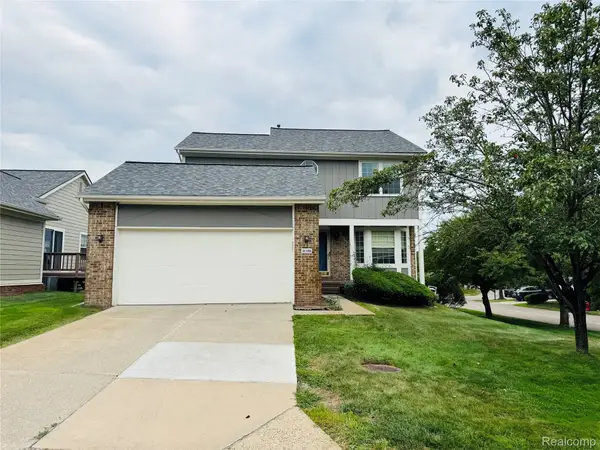 31199 Columbia Drive, Novi, MI 48377