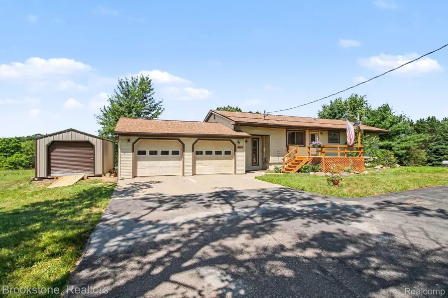 4555 Lonsberry Road, Columbiaville, MI 48421 - #2