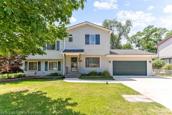9175 Pennfield Avenue, WhiteLake, MI 48386