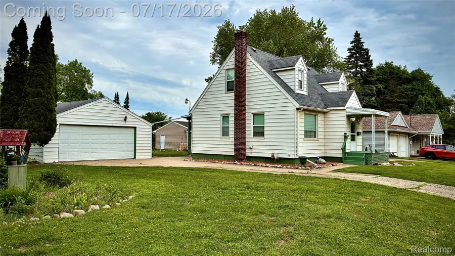 1417 Proper Avenue, Burton, MI 48529 - #2