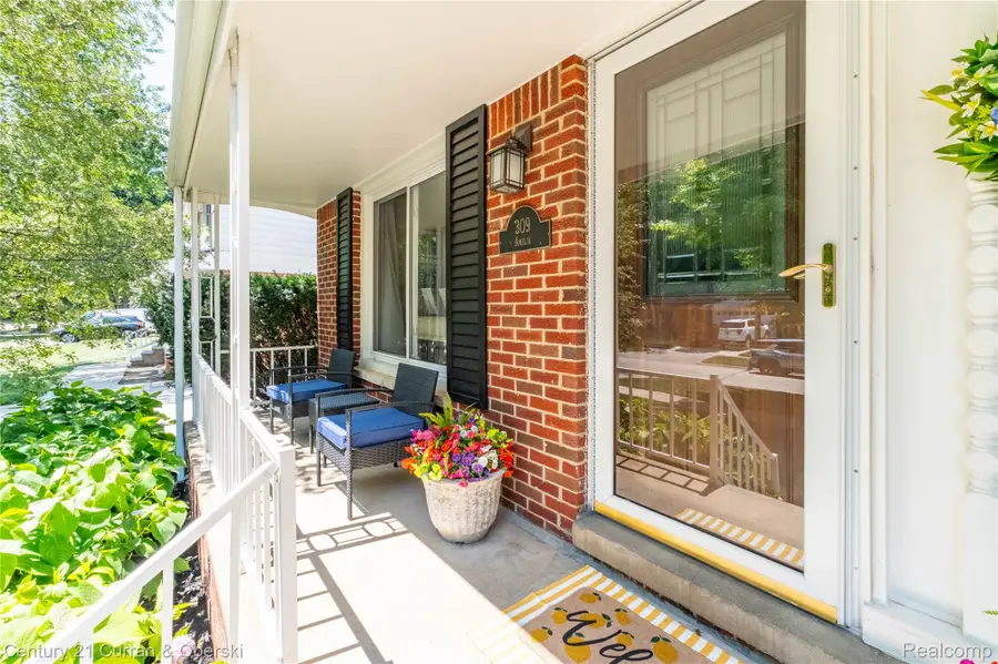 309 Amelia Avenue, Royal Oak, MI 48073 - #3