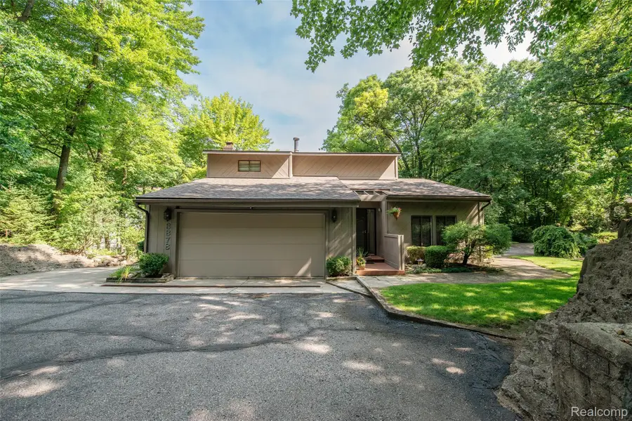 8878 Minne Wanna Road, Independence, MI 48348 - #3