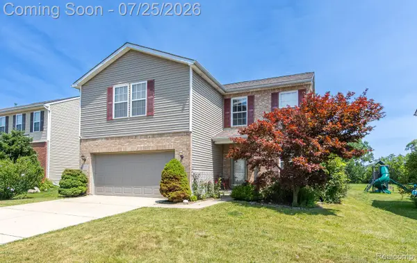 2550 Compton Drive, Waterford, MI 48329