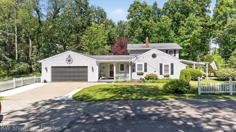 612 Sunrise Park, Howell, MI 48843 - #2