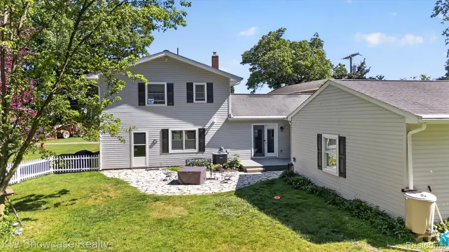 612 Sunrise Park, Howell, MI 48843 - #3