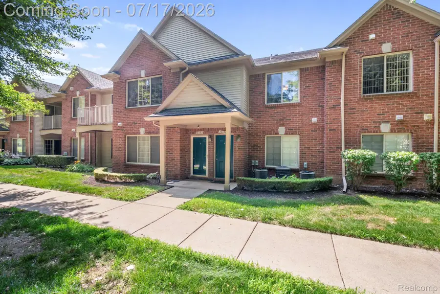 12121 Hidden View Court, Utica, MI 48315 - #2