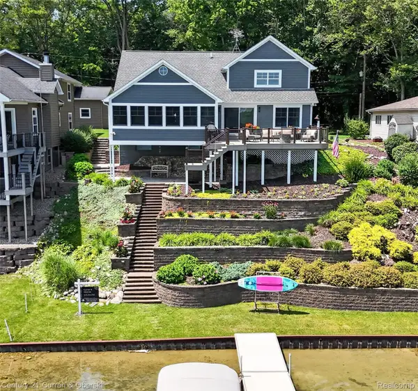 2770 Cozy Cove, GrassLake, MI 49240