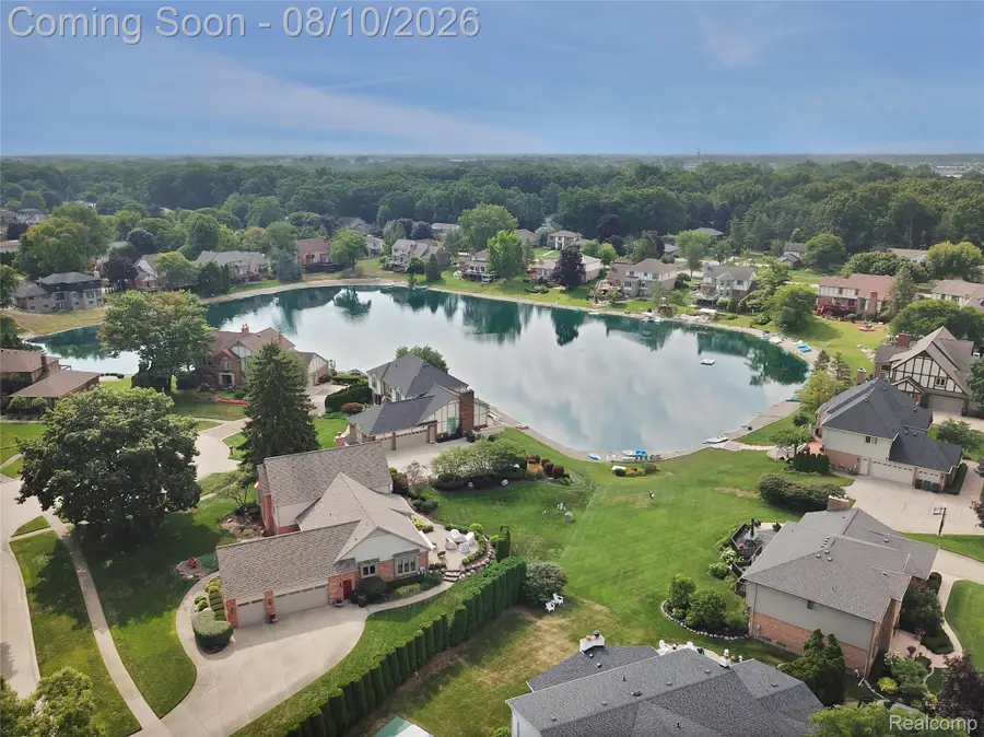 54359 Algonquin Drive, Utica, MI 48315 - #2