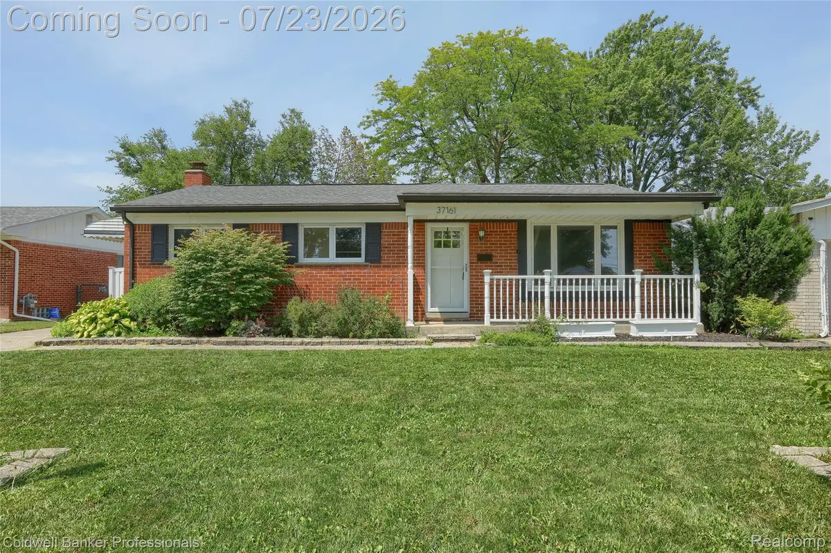 37161 Castleton Drive, Sterling Heights, MI 48312 - #1