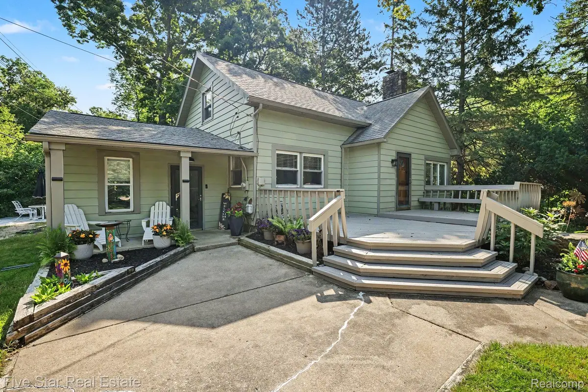 6700 Pontiac Trail Road, West Bloomfield, MI 48323 - #1