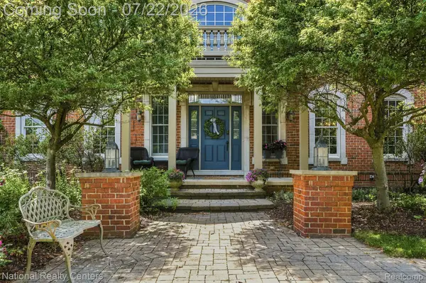 17477 Mystic Valley Court, Northville, MI 48168