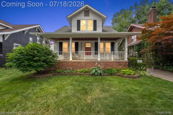 21709 Tenny Street, Dearborn, MI 48124