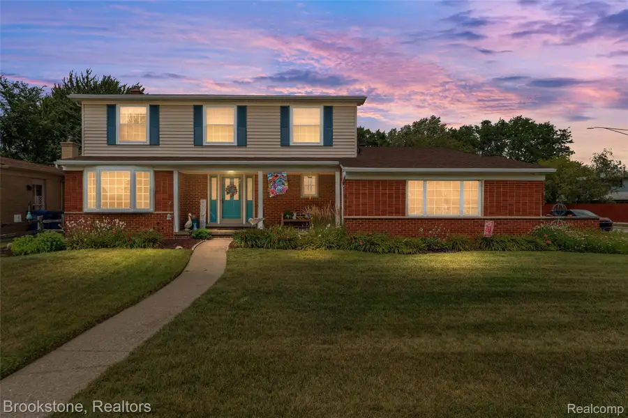 11049 Irene Avenue, Warren, MI 48093 - #2