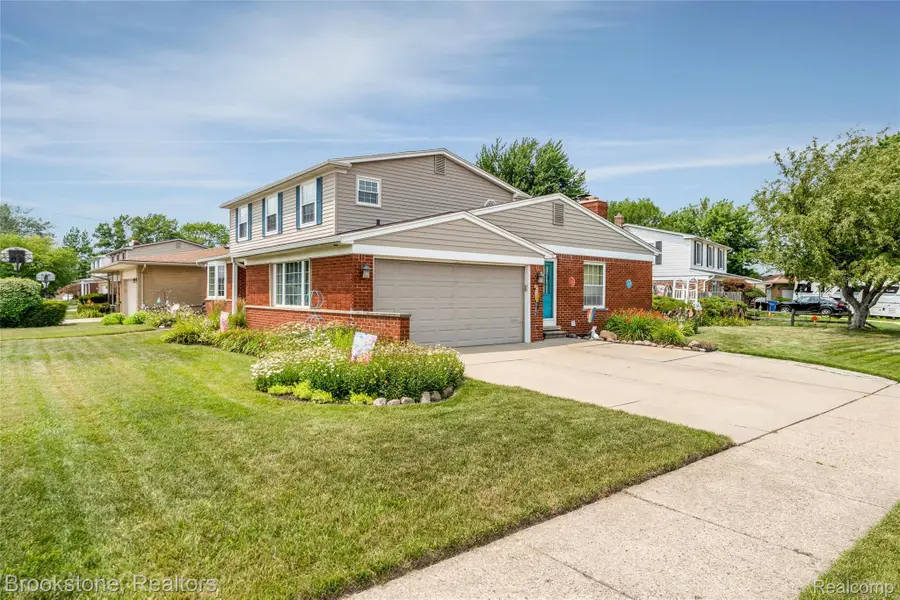 11049 Irene Avenue, Warren, MI 48093 - #3