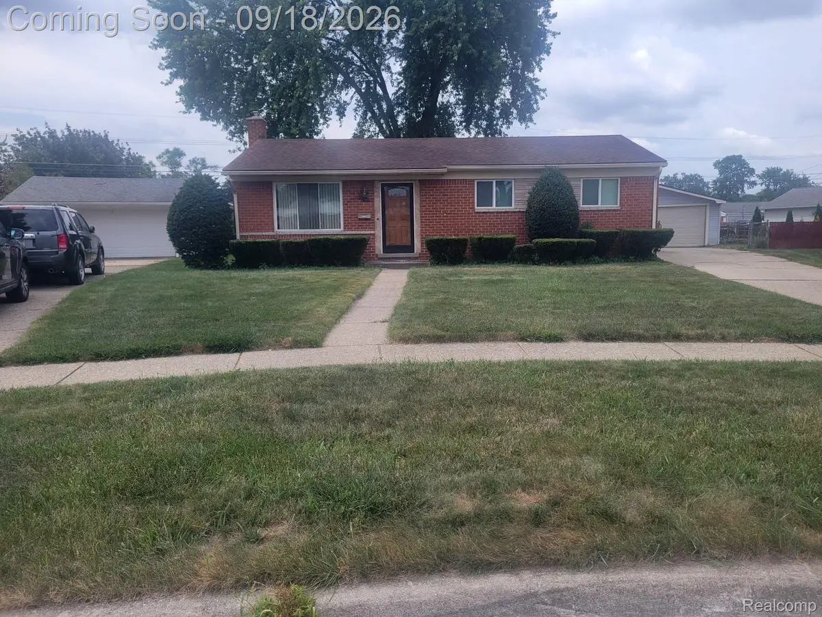 8424 Antwerp Drive, Sterling Heights, MI 48313 - #1