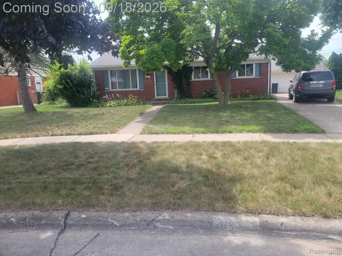 8436 Antwerp Drive, Sterling Heights, MI 48313 - #1