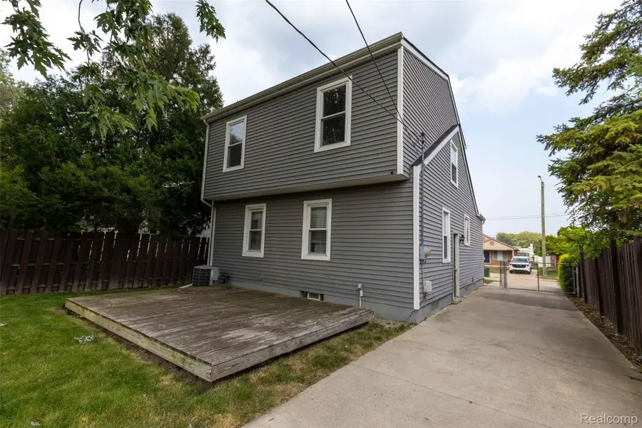 27731 Glenwood Street, Saint Clair Shores, MI 48081 - #3