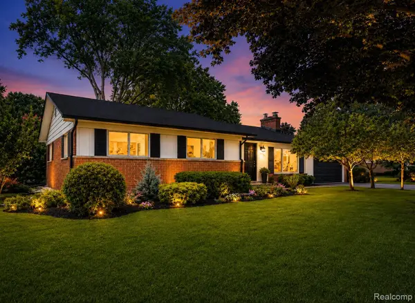 3161 Woodcrest Road, RochesterHills, MI 48309