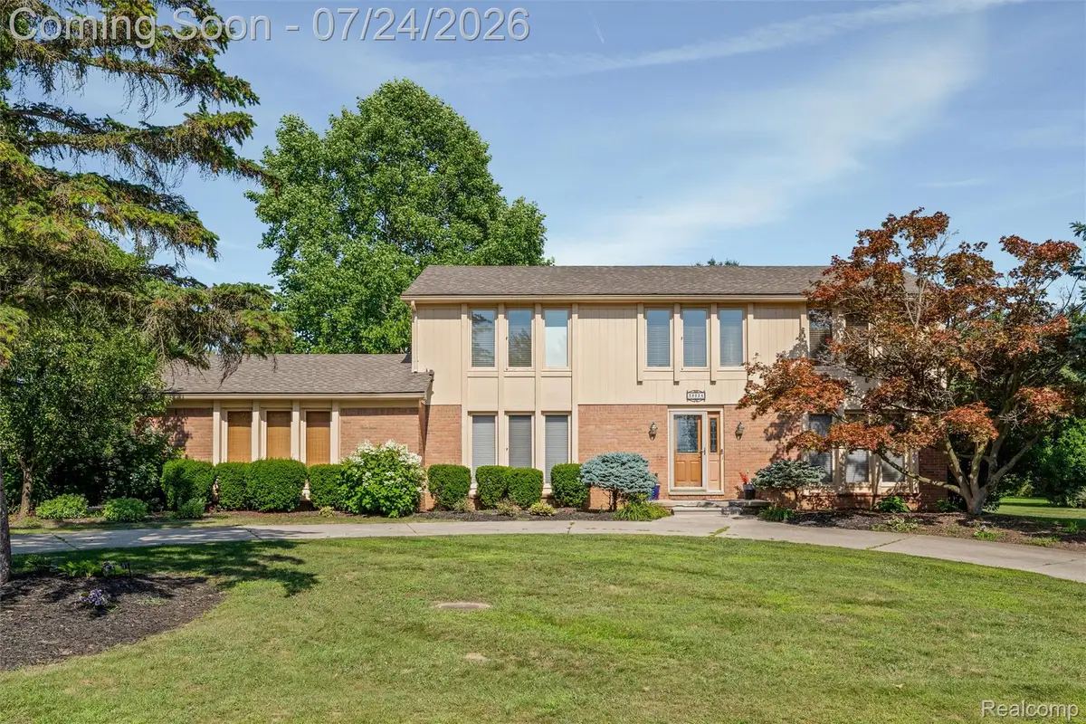 28824 Appleblossom Lane, Farmington, MI 48331 - #1
