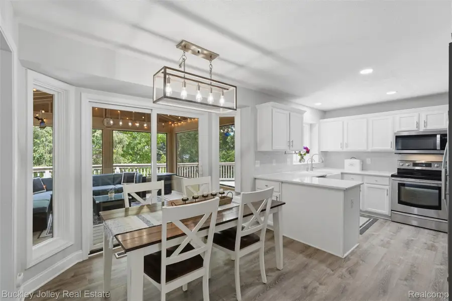 7829 Hillside Lakes Drive, Brighton, MI 48116 - #3